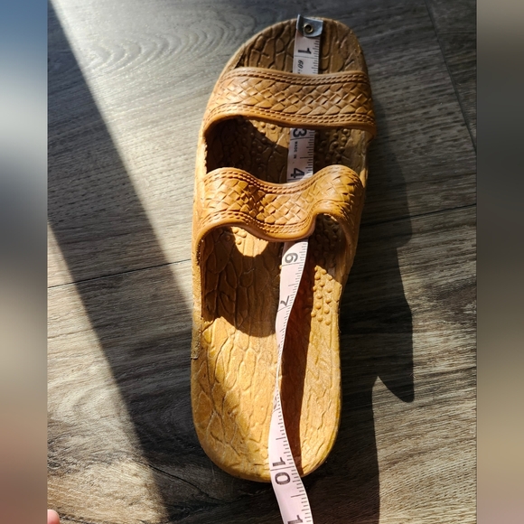 Pali Hawaii Faux Snake Skin Pattern Slip On Mustard Sandal Size 9 - Picture 7 of 8